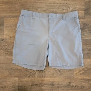 Mens Columbia Gray outdoor shorts size 34
